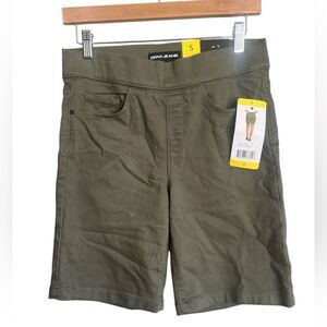 DKNY olive green pull on shorts size small casual summer vacation casual